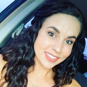 Meet your Posher, Holly